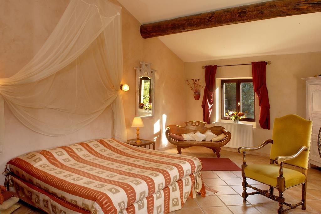 Maison D'Hotes Les Fougeres Мирманде Екстериор снимка