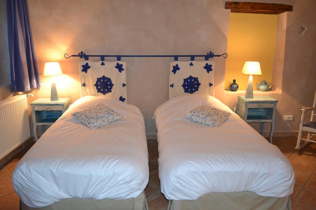 Maison D'Hotes Les Fougeres Мирманде Екстериор снимка