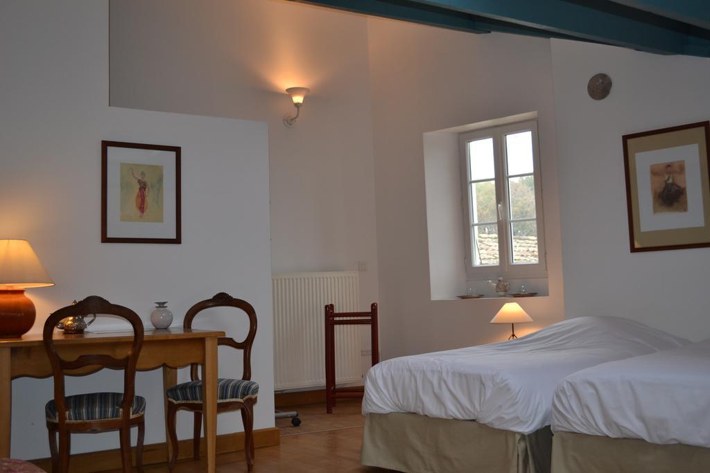 Maison D'Hotes Les Fougeres Мирманде Екстериор снимка