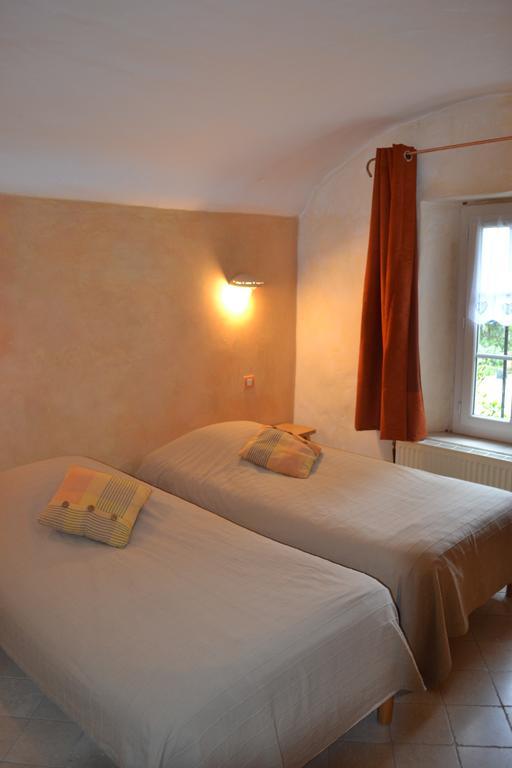 Maison D'Hotes Les Fougeres Мирманде Екстериор снимка